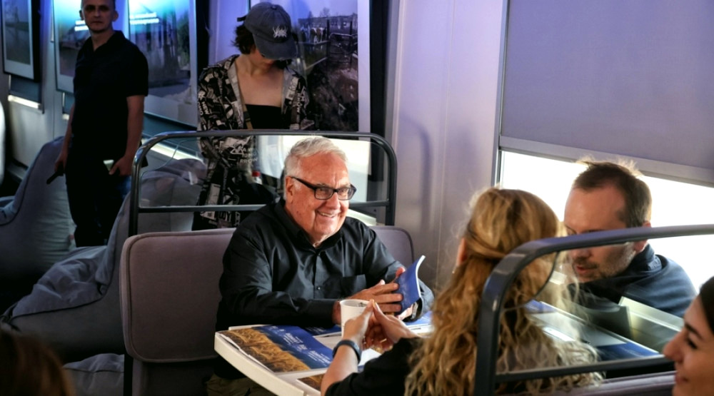 12322 image for slide