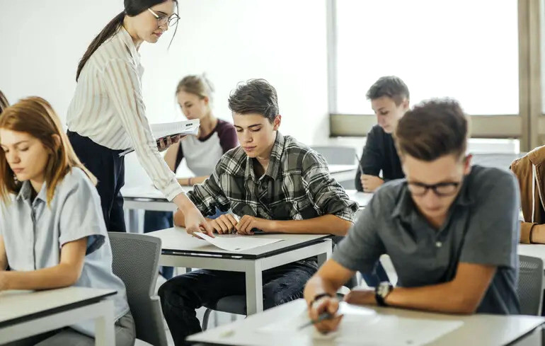 12696 image for slide