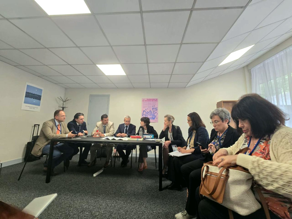 13004 image for slide