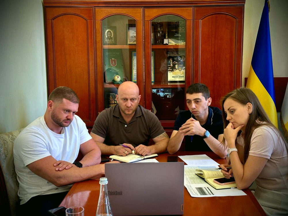 13704 image for slide