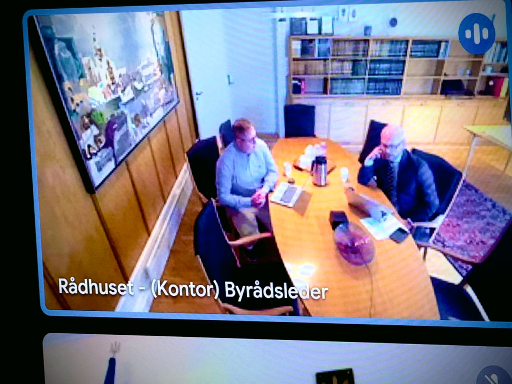 7933 image for slide