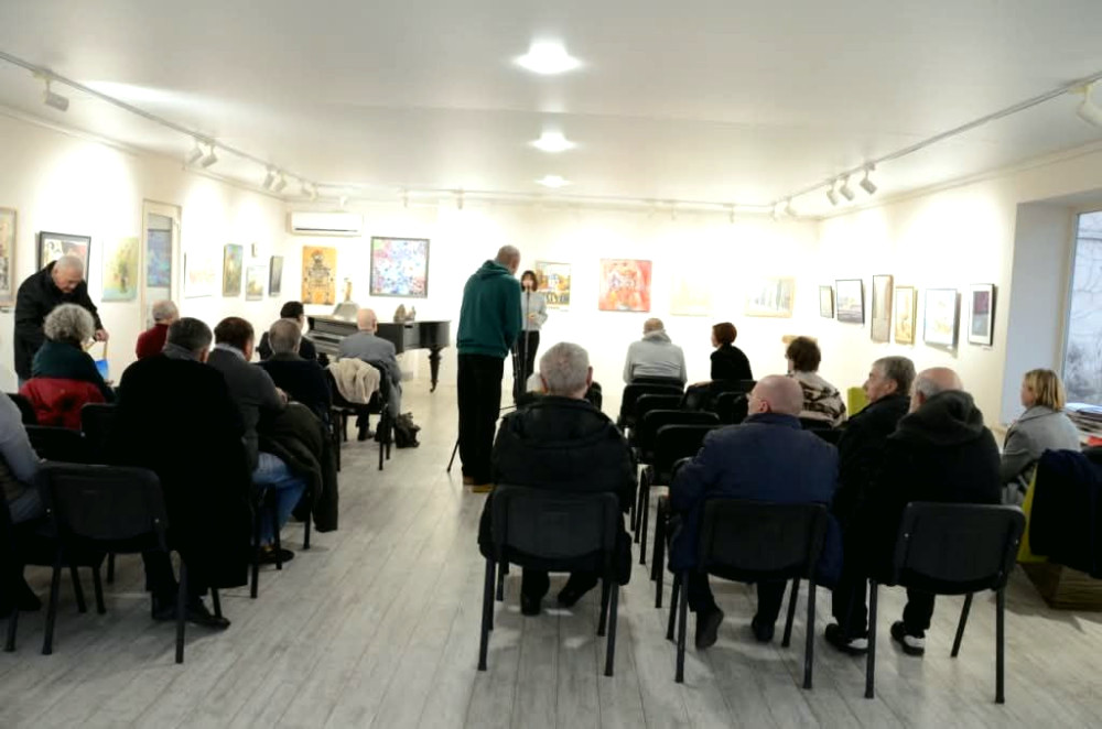 7975 image for slide