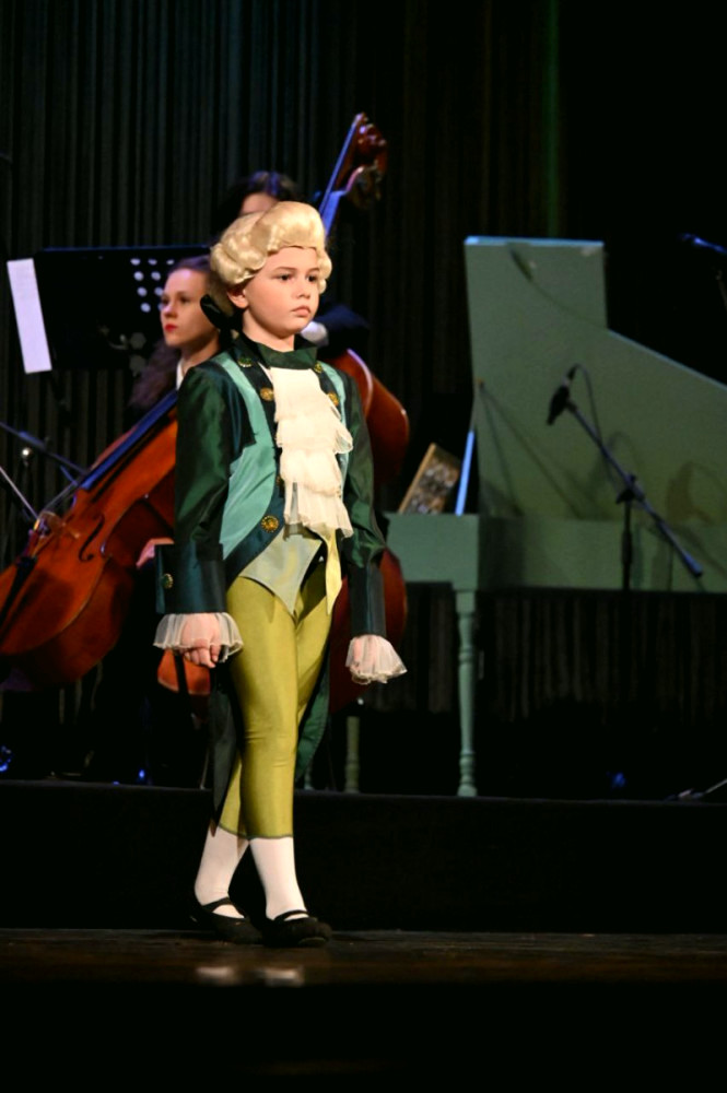 9890 image for slide